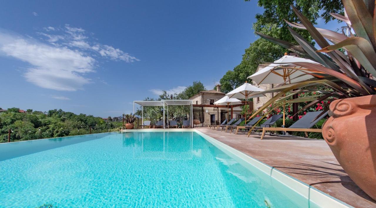 Borgo Baccile By Vini Fantini Hotel Crecchio Exterior photo
